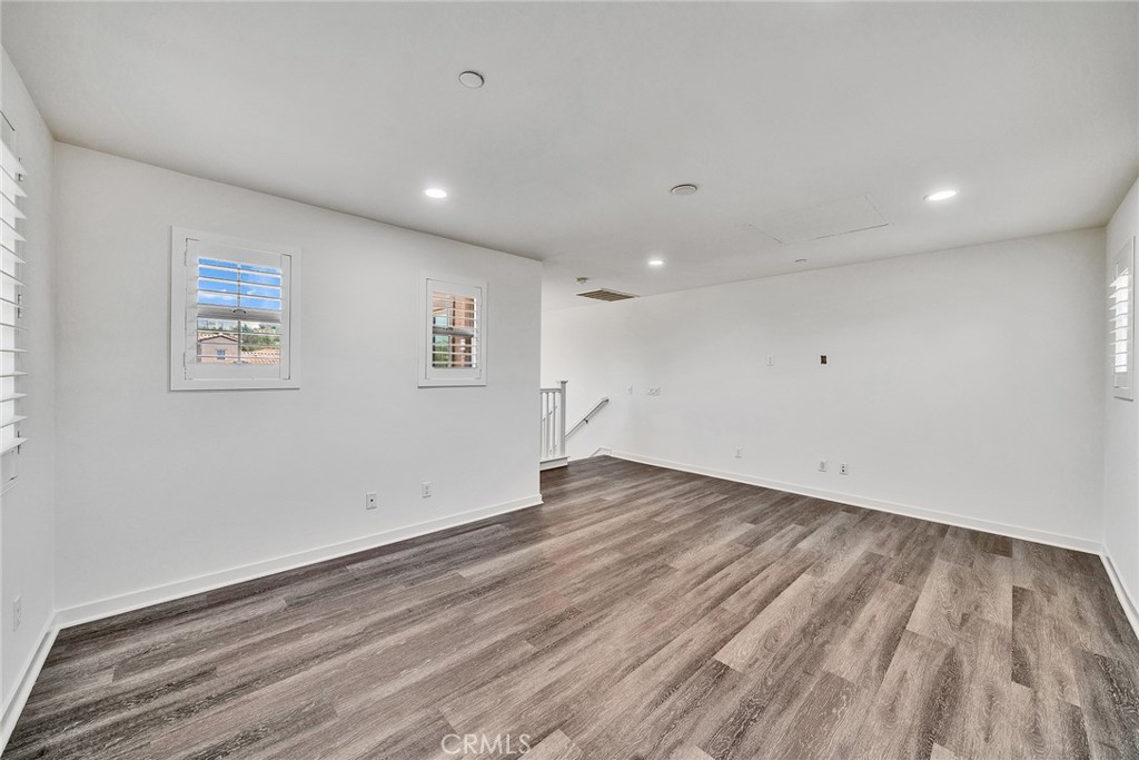 182 Finch Property Photo 29