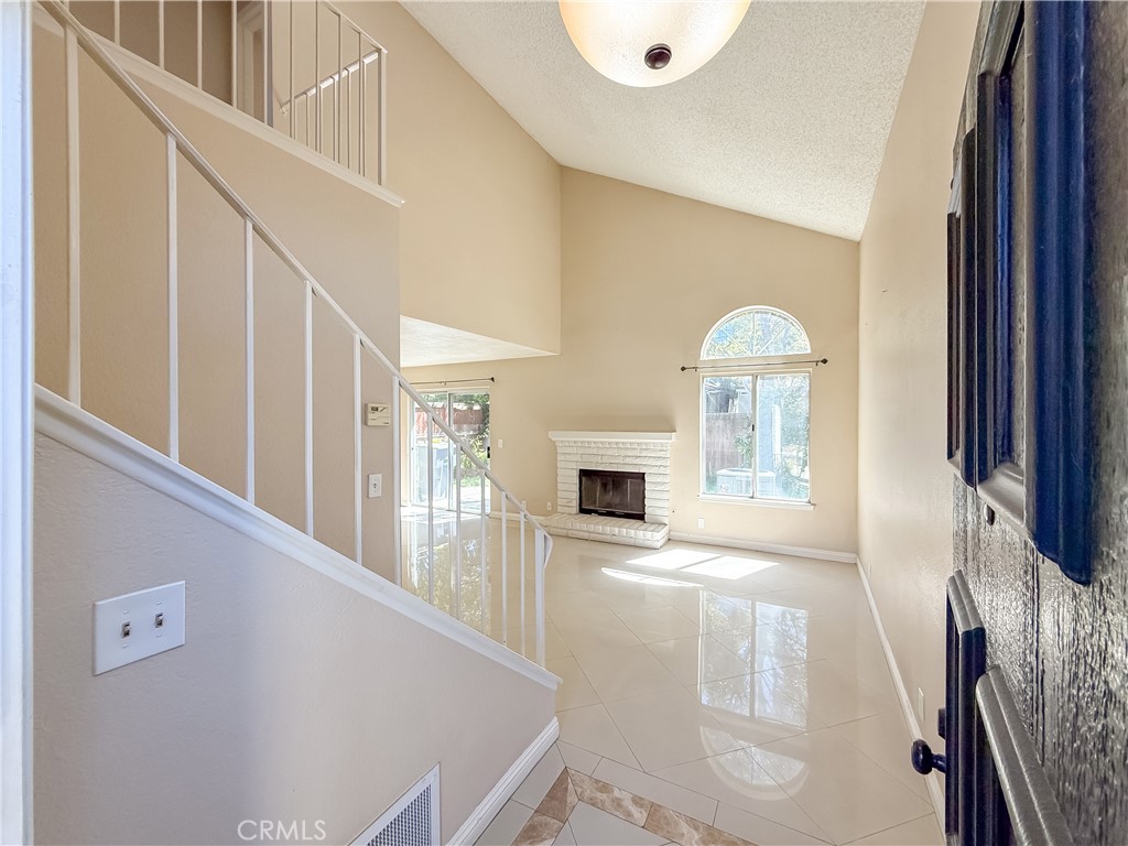 7671 Barrington Court Property Photo 5