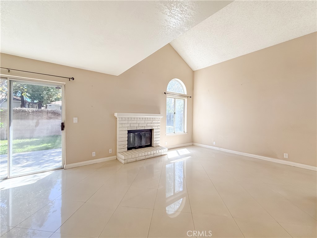 7671 Barrington Court Property Photo 6