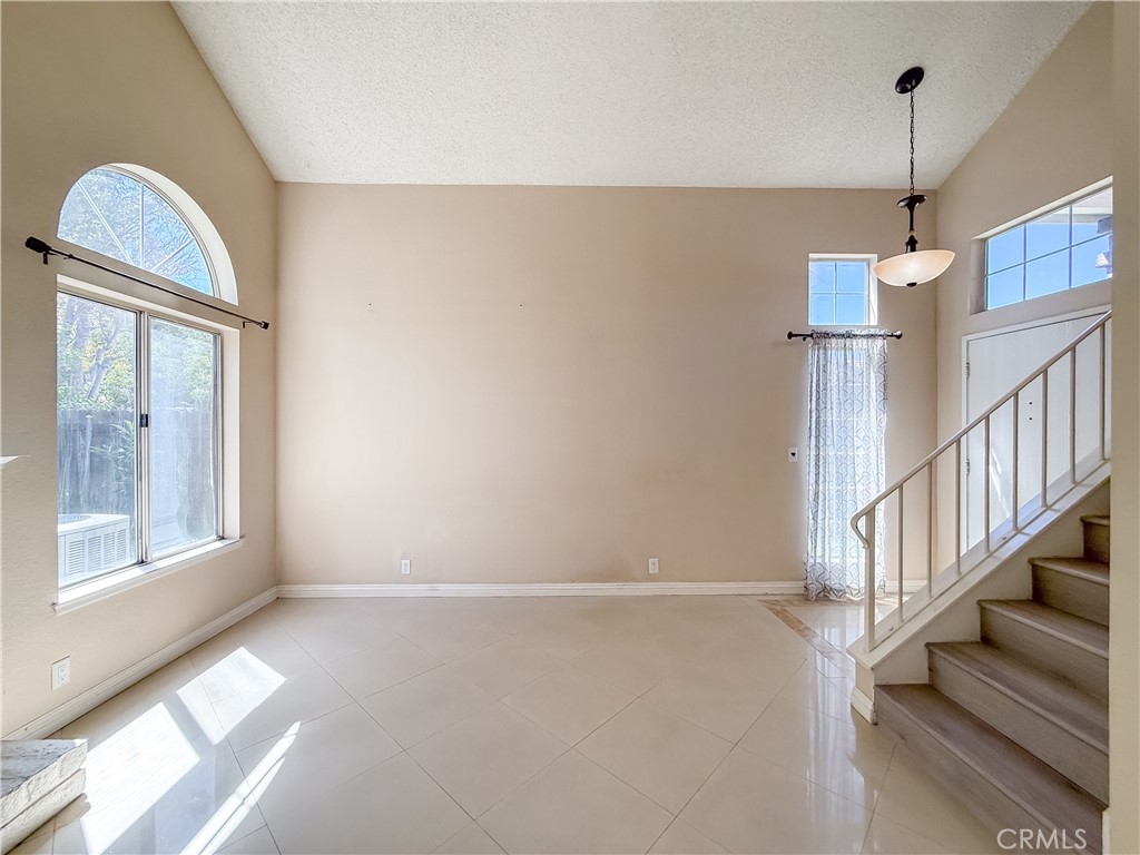 7671 Barrington Court Property Photo 8
