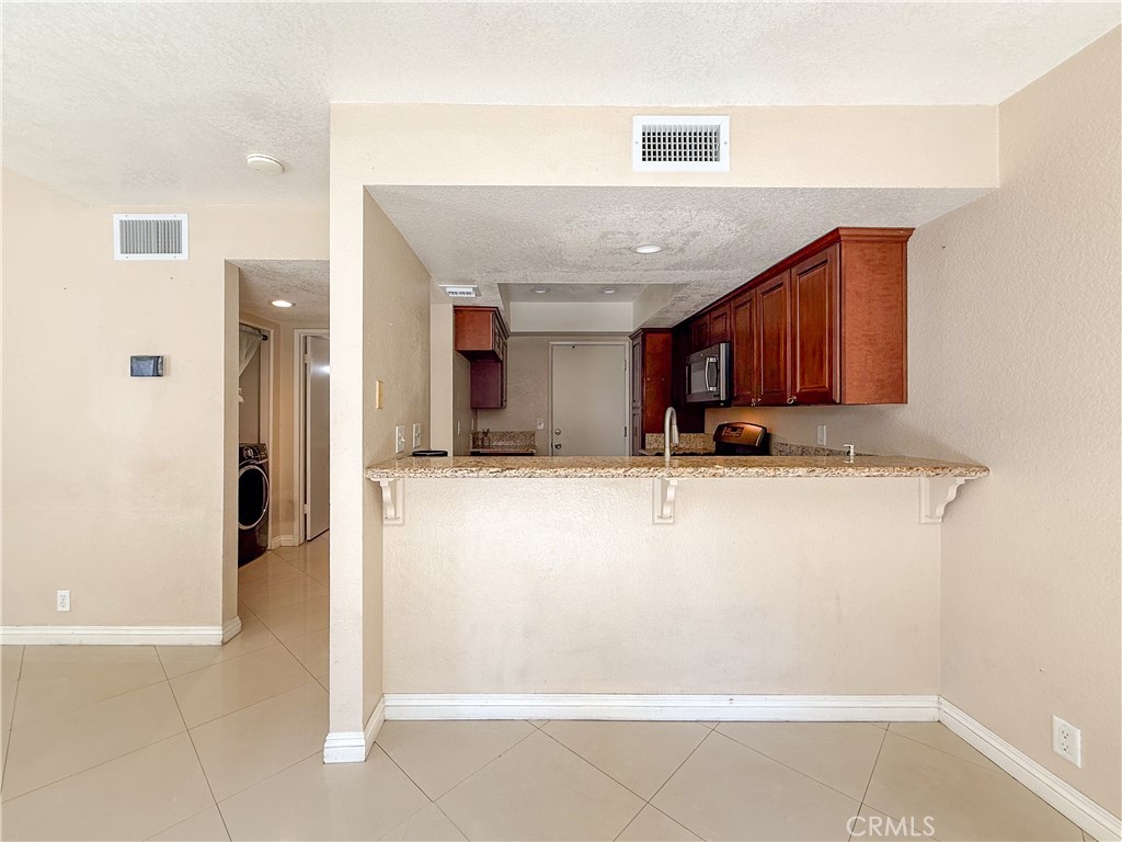 7671 Barrington Court Property Photo 13