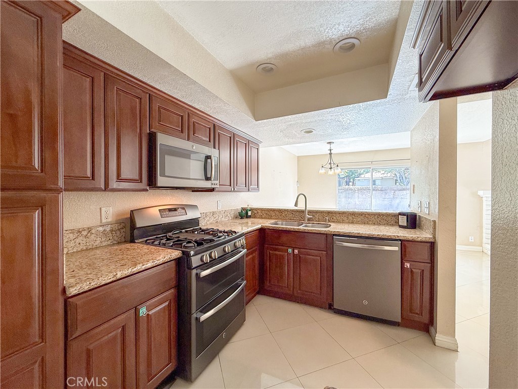 7671 Barrington Court Property Photo 15
