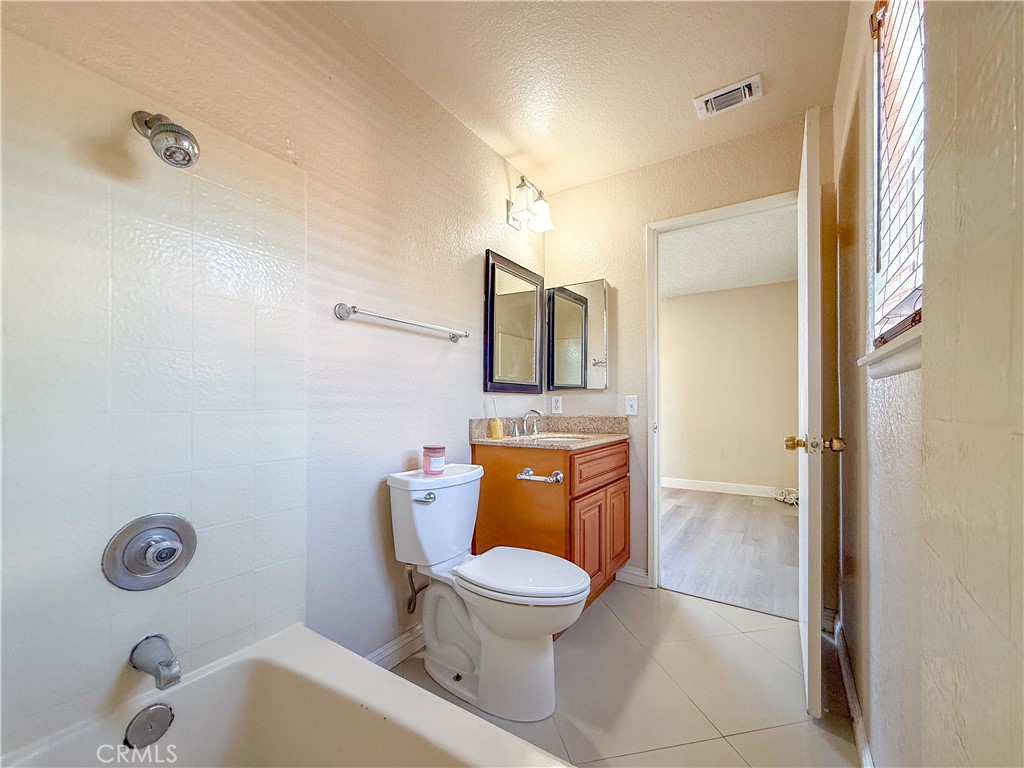 7671 Barrington Court Property Photo 28