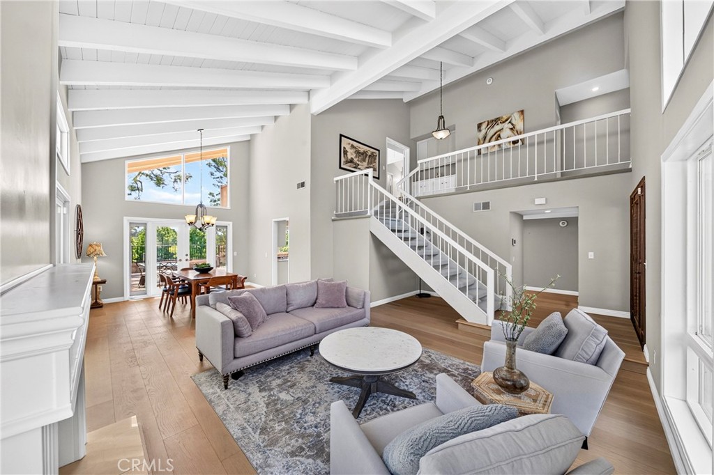 618 Brookline Place Property Photo 4