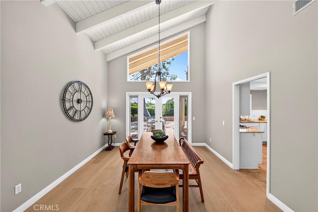 618 Brookline Place Property Photo 6