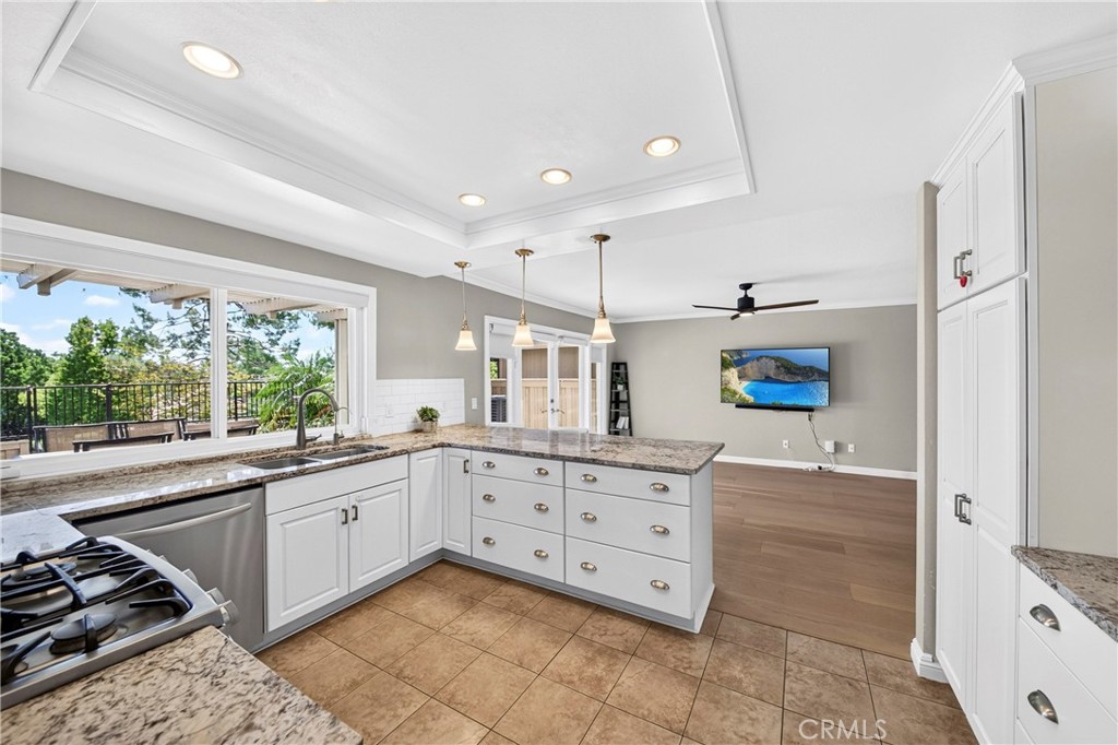 618 Brookline Place Property Photo 10