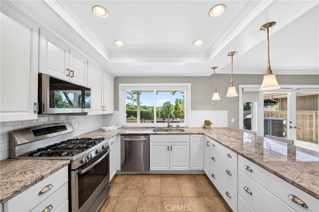 618 Brookline Place Property Photo 11