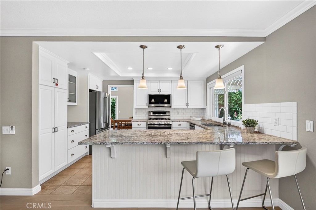 618 Brookline Place Property Photo 12