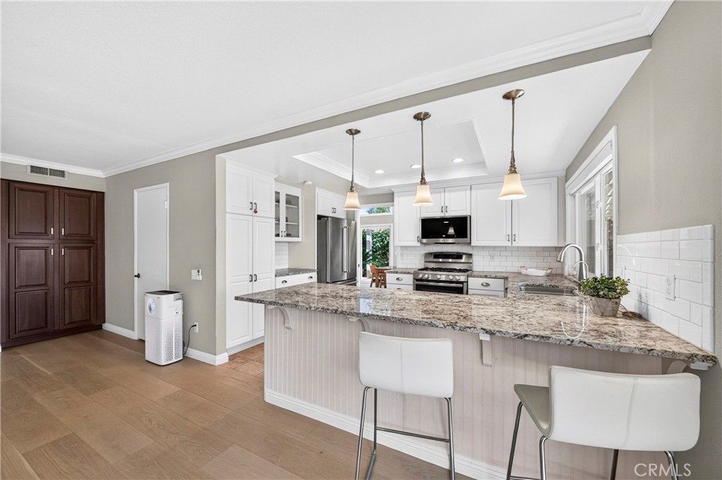 618 Brookline Place Property Photo 13