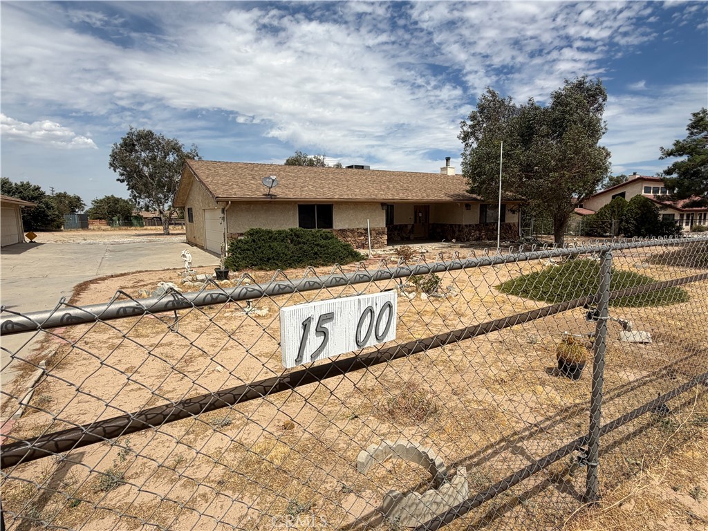 15000 Sage Property Photo 3
