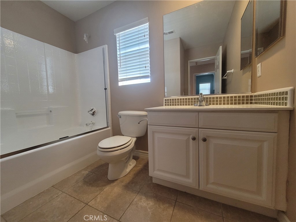 4022 Sutton Court Property Photo 4