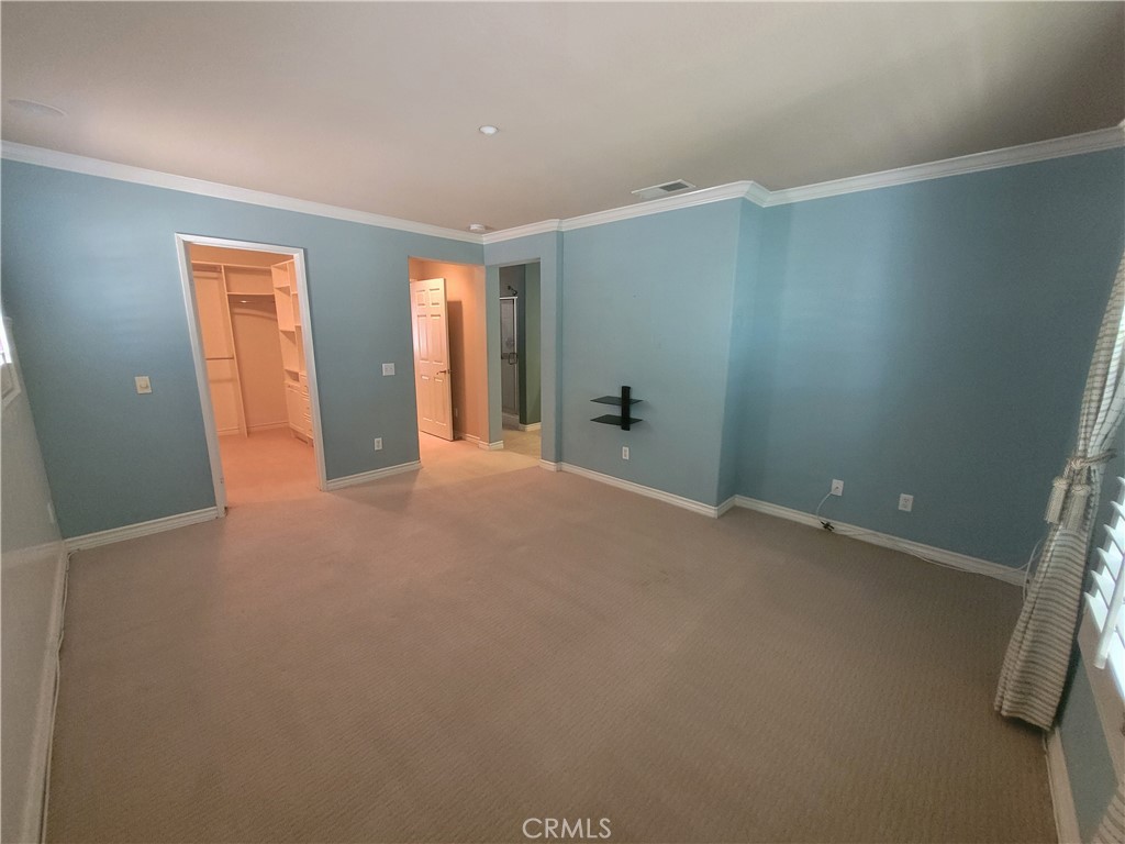 4022 Sutton Court Property Photo 13