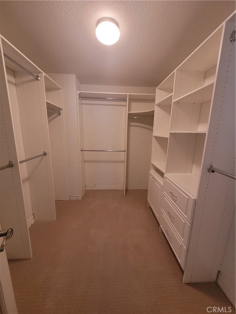 4022 Sutton Court Property Photo 14
