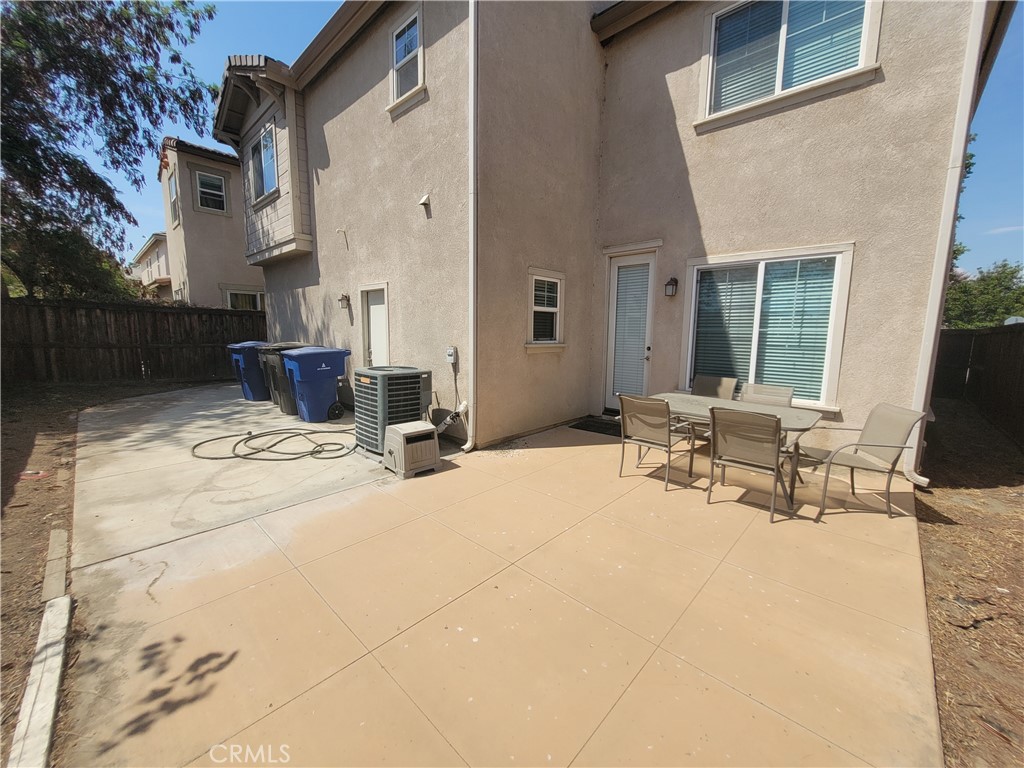 4022 Sutton Court Property Photo 17