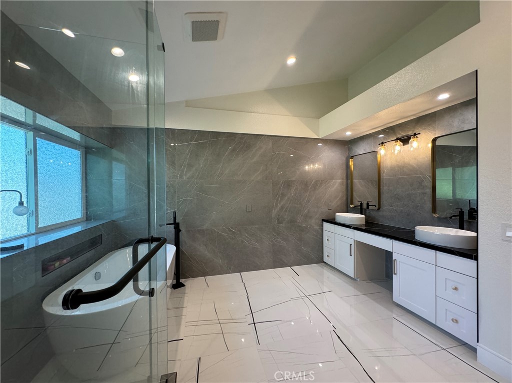 13745 Moonshadow Place Property Photo 39