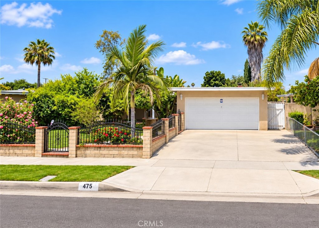 475 Vidalia Street Property Photo 1