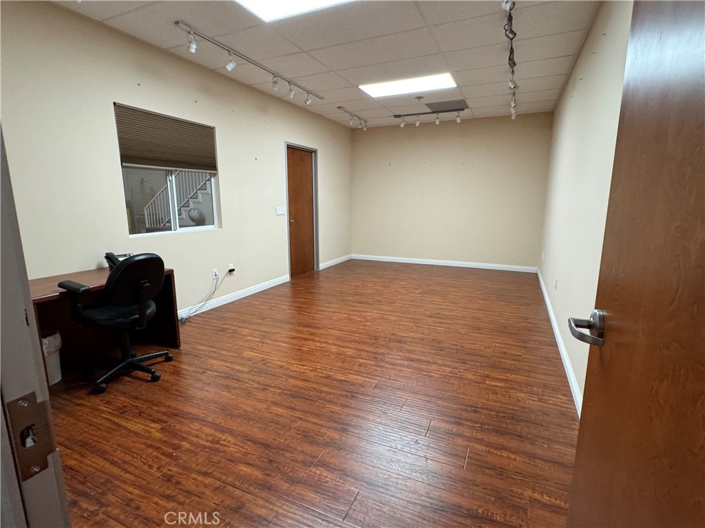 1115 S Grove Avenue 102 Property Photo 8