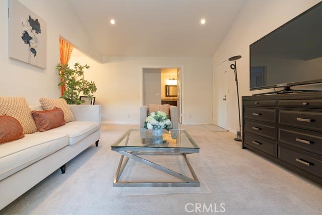 226 Springview Property Photo 4