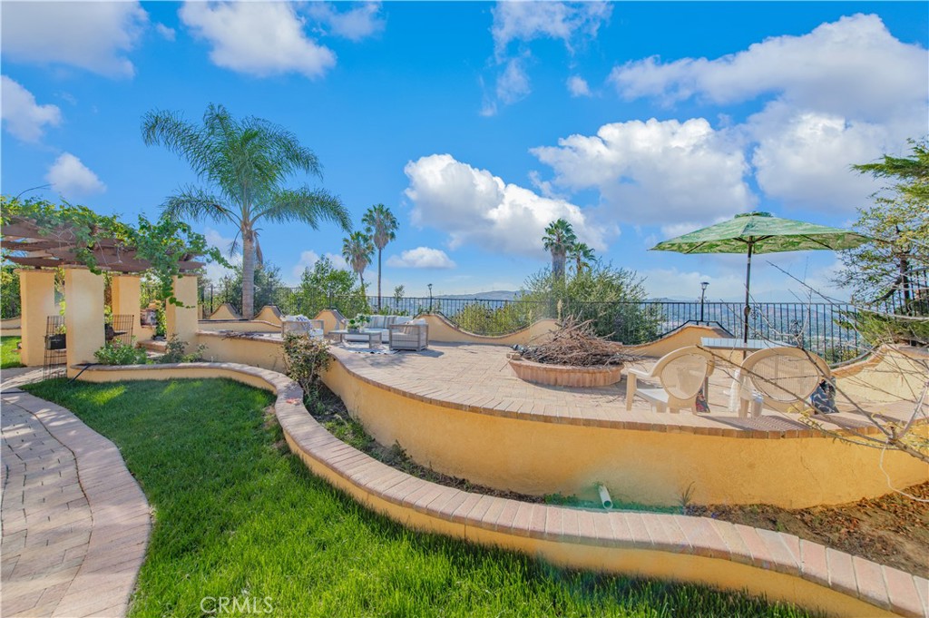 16419 Canarias Property Photo 3