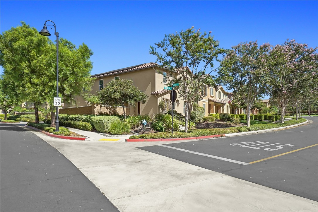 7255 Roselai Court Property Photo 1