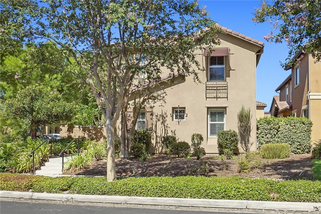7255 Roselai Court Property Photo 2