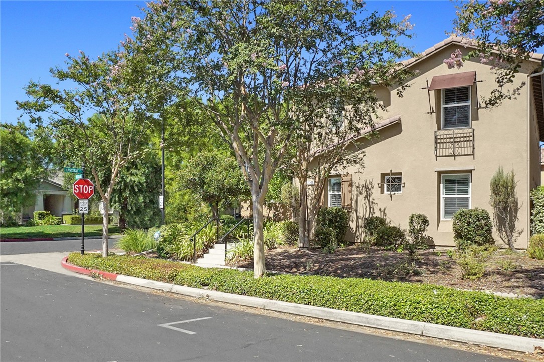 7255 Roselai Court Property Photo 3