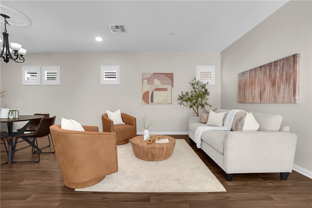 7255 Roselai Court Property Photo 7