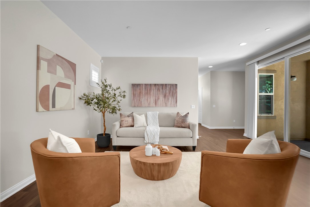 7255 Roselai Court Property Photo 8