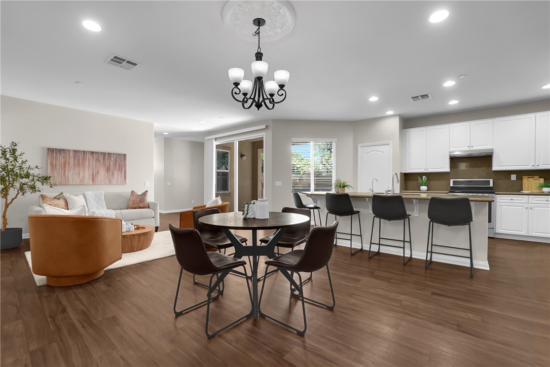 7255 Roselai Court Property Photo 13