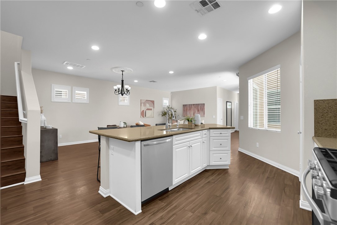 7255 Roselai Court Property Photo 18