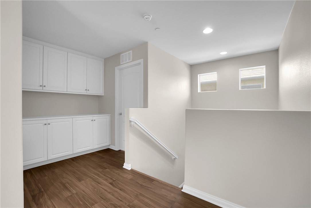 7255 Roselai Court Property Photo 23