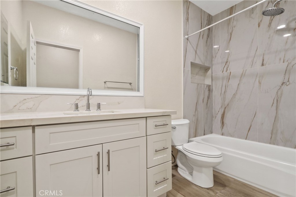 12521 San Mina Court Property Photo 12