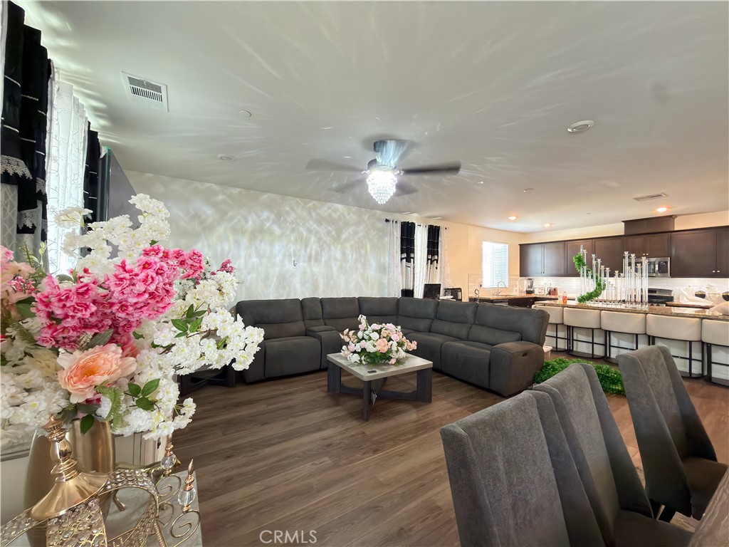 5189 Corral Way Property Photo 7