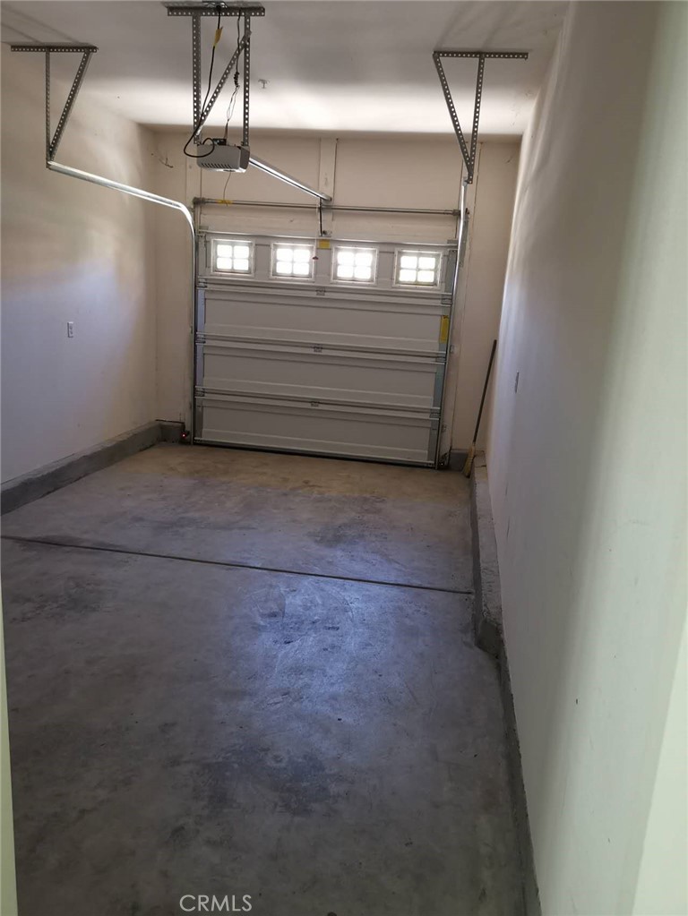 7008 Jetty Court Property Photo 11