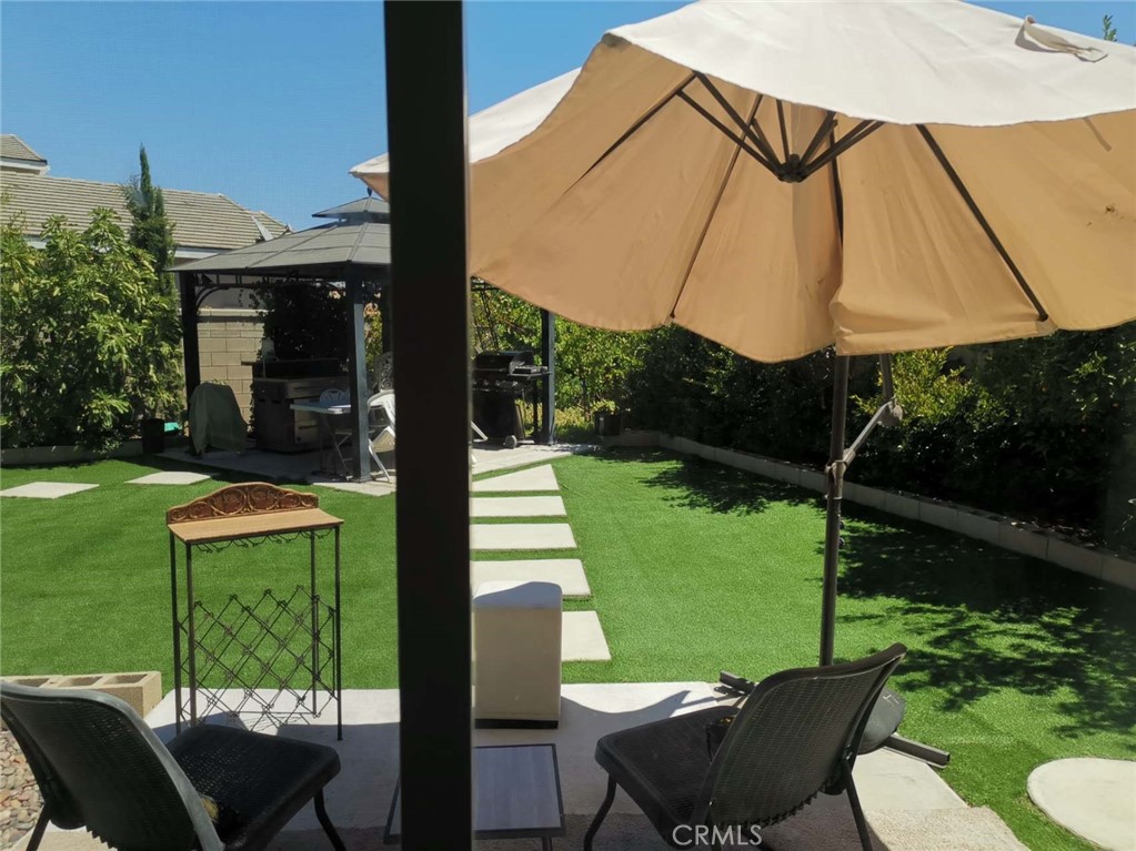 7008 Jetty Court Property Photo 12