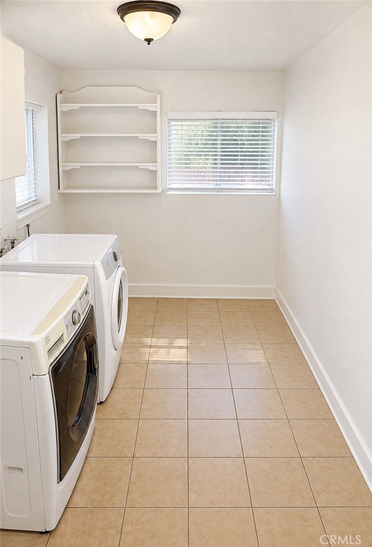 1298 Acacia Property Photo 6