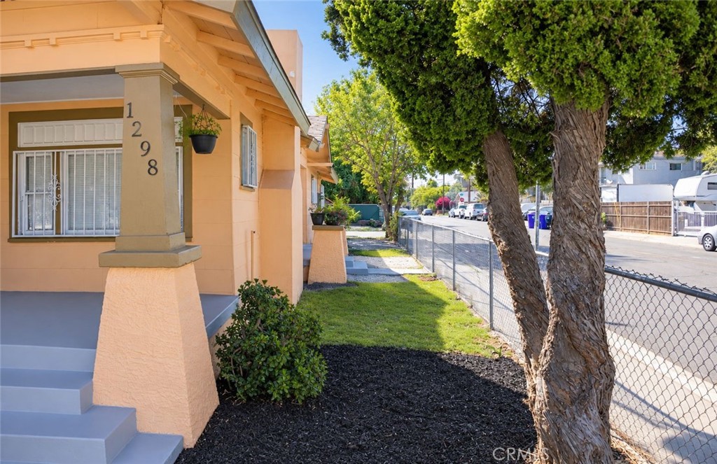 1298 Acacia Property Photo 15