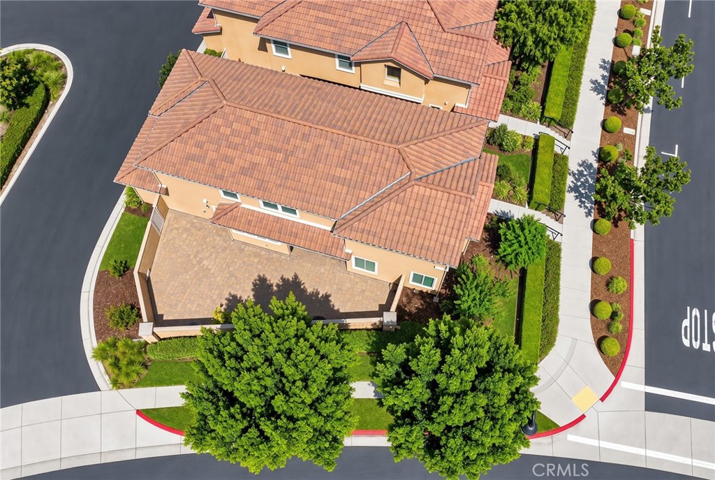 7271 Enclave Dr Property Photo 5