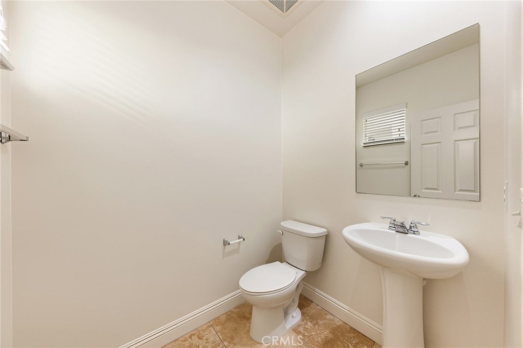 7271 Enclave Dr Property Photo 22