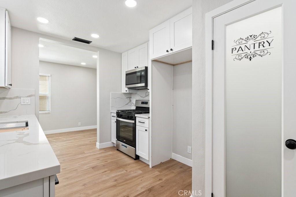 15016 Marigold Avenue Property Photo 10