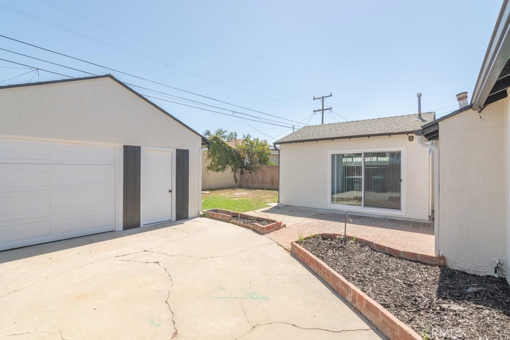 15016 Marigold Avenue Property Photo 26
