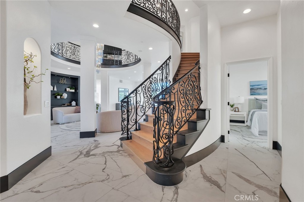 9 Rue Delacroix Property Photo 28