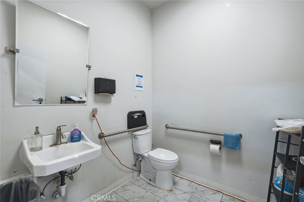 13127 Garvey Avenue Property Photo 7