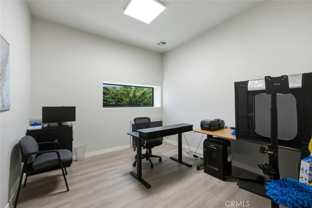 13127 Garvey Avenue Property Photo 19
