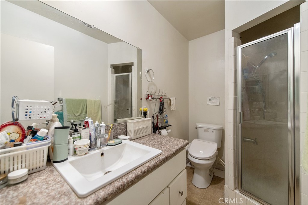 1122 W Huntington Drive 9 Property Photo 13