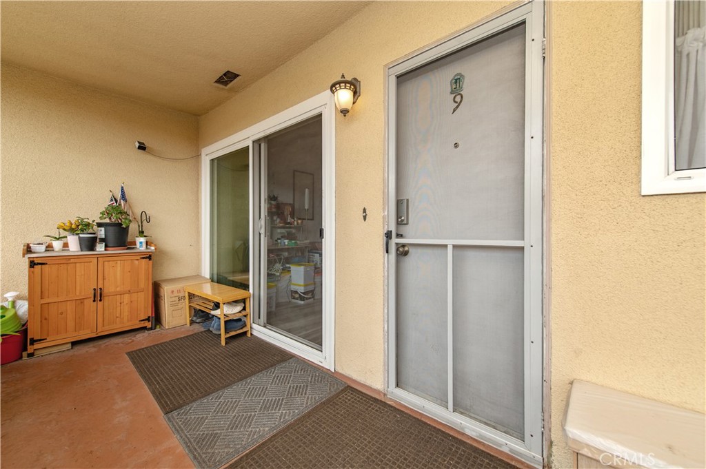 1122 W Huntington Drive 9 Property Photo 17
