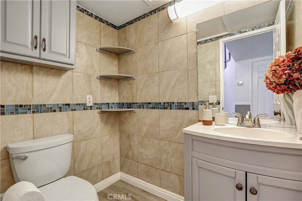 18 Old Wood Road Property Photo 16