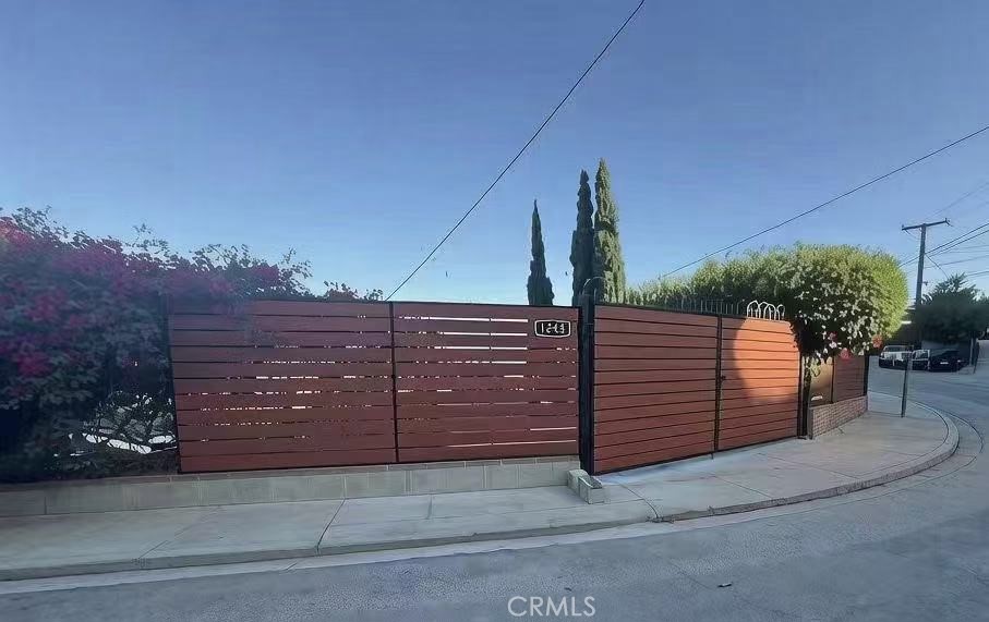 1248 N Bonnie Beach Pl Property Photo 1