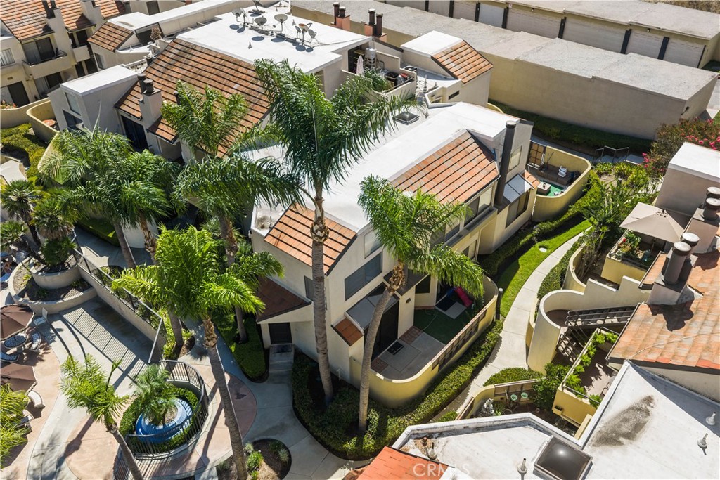 13115 Le Parc 33 Property Photo 4