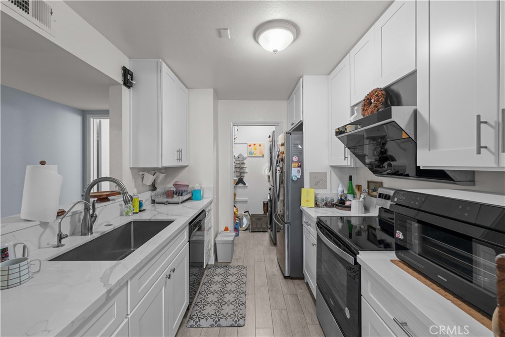 13115 Le Parc 33 Property Photo 12
